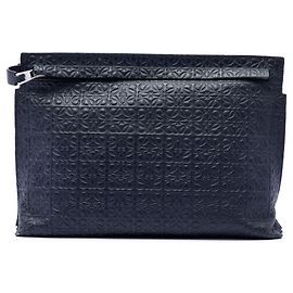 Clutch Repeat T in pelle con Anagram in rilievo blu LOEWE