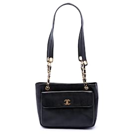 Borsa a tracolla Chanel CC Caviar nera con tasca frontale