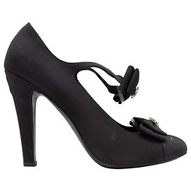 Zapatos Mary Jane con lazo adornado con cristales negros Chanel Talla 42
