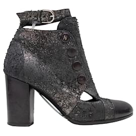 Chanel Cap-Toe Distressed Cutout Stiefeletten Gunmetal & Black Größe 38.5