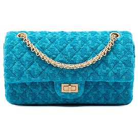 Borsa a tracolla Chanel Reissue 2.55 Double Flap in tweed trapuntato blu 225