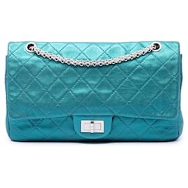 Borsa a tracolla Chanel Reissue 2.55 Double Flap 227 in agnello metallizzato trapuntato blu