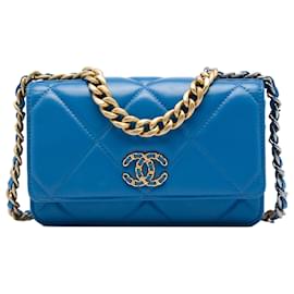 Borsa a tracolla Chanel 19 in agnello trapuntato blu