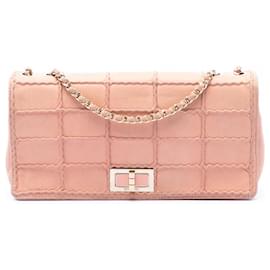 Borsa a tracolla Chanel Reissue 2.55 con patta singola in agnello iridescente rosa con cuciture
