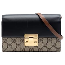 Piccolo portafoglio Padlock in GG Supreme beige Gucci con tracolla per borsa crossbody