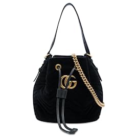 Gucci GG Marmont 2.0 Matelasse Beutel Tasche aus Samt in Schwarz