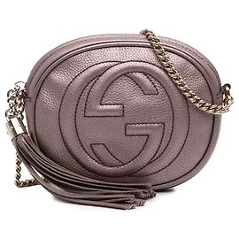 Gucci Mini Soho Chain Crossbody aus rosa metallisiertem genarbtem Kalbsleder
