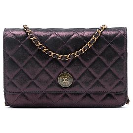 Borsa a tracolla crossbody Chanel in agnello trapuntato tartan iridescente viola con portafoglio e catena