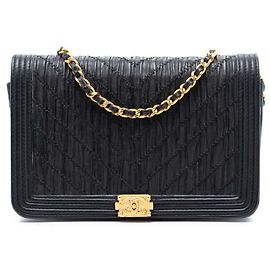 Borsa a tracolla Le Boy in pelle di vitello chevron plisato nero Chanel On Chain