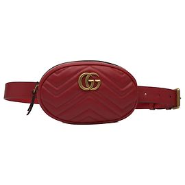 Borsa a tracolla Gucci GG Marmont in pelle matelassé rossa