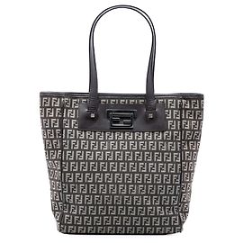Fendi Zucchino Canvas Tote in Braun