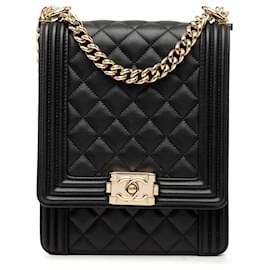 Borsa a tracolla Chanel Boy Flap in agnello trapuntato nero North South