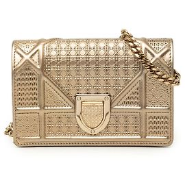Borsa a tracolla Dior Baby Metallic Patent Microcannage Diorama Flap Crossbody Bag, color Oro