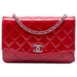 Borsa a tracolla crossbody Chanel CC trapuntata in vernice rosso Brilliant Wallet On Chain