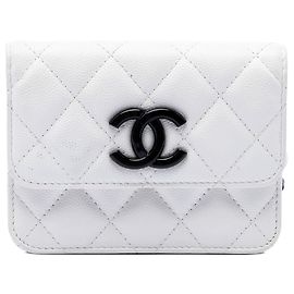Chanel Quilted Caviar My Everything Gürteltasche weiß
