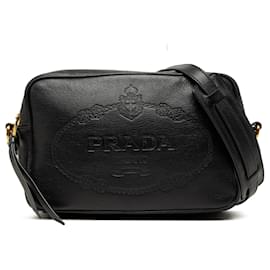 Borsa camera in pelle di vitello glacata con logo in rilievo Prada nero