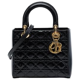 Borsa Lady Dior Medium in vernice Cannage nero