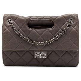 Borsa Chanel Paris Byzance Jumbo Washed Lambskin Take Away Flap Satchel marrone