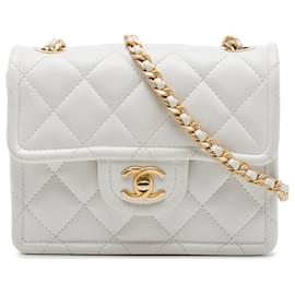 Borsa a tracolla Chanel Mini Quilted Caviar Sweet Flap bianca