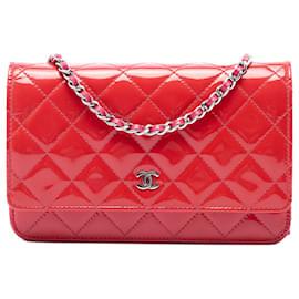 Borsa a tracolla Chanel Classic Wallet On Chain bicolore rossa in vernice