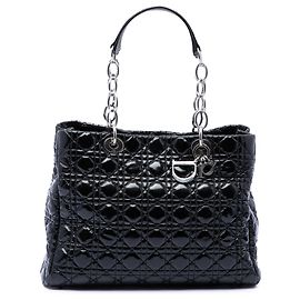 Tote Lady Dior Soft Large in vernice nera Cannage
