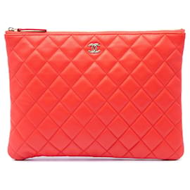 Clutch Chanel Medium Quilted Lambskin Orange O Case