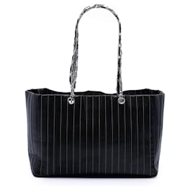 Tote Mademoiselle Chanel Large in agnello nero con trapuntatura verticale