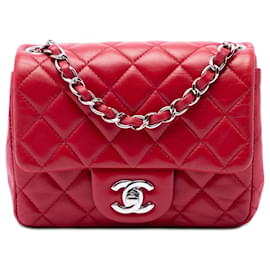 Borsa a tracolla Chanel Mini Square Classic in agnello rosso con patta singola