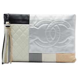 Clutch Chanel Large Quilted Lambskin Colorblock Patchwork O Case Argento