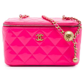 Piccola Vanity Case Chanel Rosa in Vernice Trapuntata Pearl Crush con Tracolla a Catena