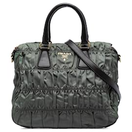 Grüner Prada Tessuto Gaufre Satchel