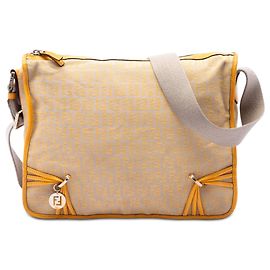 Fendi Zucchino Canvas F Crossbody-Tasche in Beige