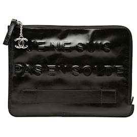Clutch Je Ne Suis Pas En Solde in pelle di vitello invecchiata nera Chanel