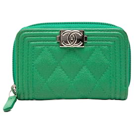Portamonete Boy in Caviar trapuntato verde Chanel