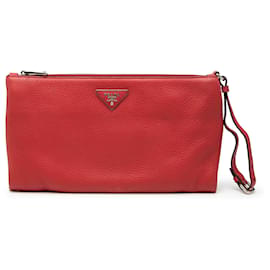 Rote Prada Vitello Daino Clutch