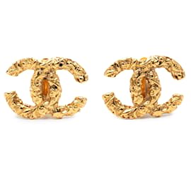 Pendientes de clip de lava bañados en oro Gold Chanel CC