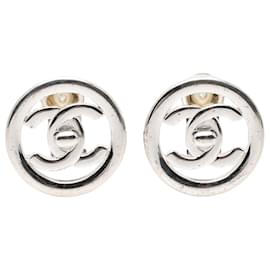 Orecchini a clip rotondi Chanel CC in ottone con chiusura a vite argentati