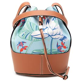 Kleiner LOEWE Paulas Ibiza Balloon Bucket Bag aus Canvas in Blau - Loewe