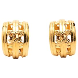 Orecchini a cerchio con clip Chanel CC placcati oro