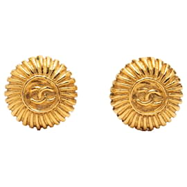 Orecchini a clip Chanel Gold Plated CC Sunburst placcati in oro