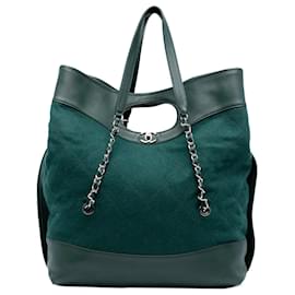 Borsa shopping Chanel Extra Large Stitched Wool and Calfskin 31 verde