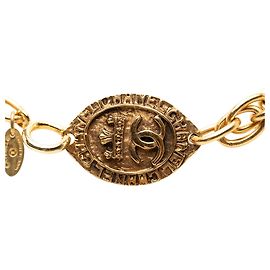 Colar de corrente dupla com pingente de medalhão oval banhado a ouro CC Gold Chanel