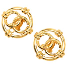 Pendientes de aro Chanel CC bañados en oro