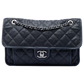Bolso de hombro Chanel Medium Quilted Caviar French Riviera Flap Azul