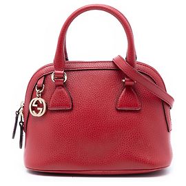 Bolsa Gucci Mini de couro vermelha com charm GG Dome