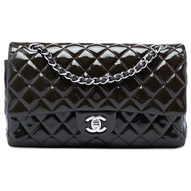 Borsa a tracolla Chanel Medium Classic Patent Double Flap viola