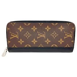 Louis Vuitton Zippy Wallet Vertical