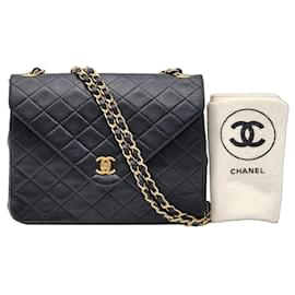 Borsa a tracolla Chanel Timeless Classic Envelope con patta singola in oro 24 carati.