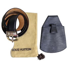 Louis Vuitton Gürtel aus schwarzem Epi-Leder mit abnehmbarer Tasche