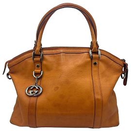 Borsa a mano Gucci GG Charm Dome in pelle di vitello